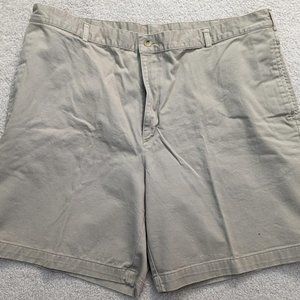 Mens Lands End Kahki shorts, size 42 Regular, 100% Cotton, Flat Front